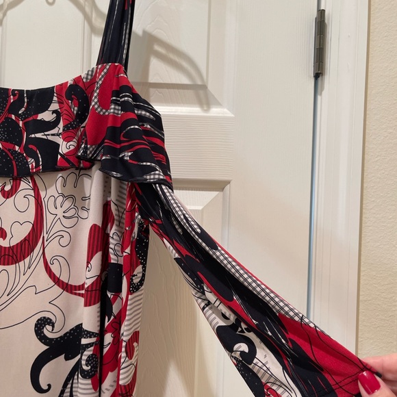 Cold Shoulder Top - Picture 3 of 3